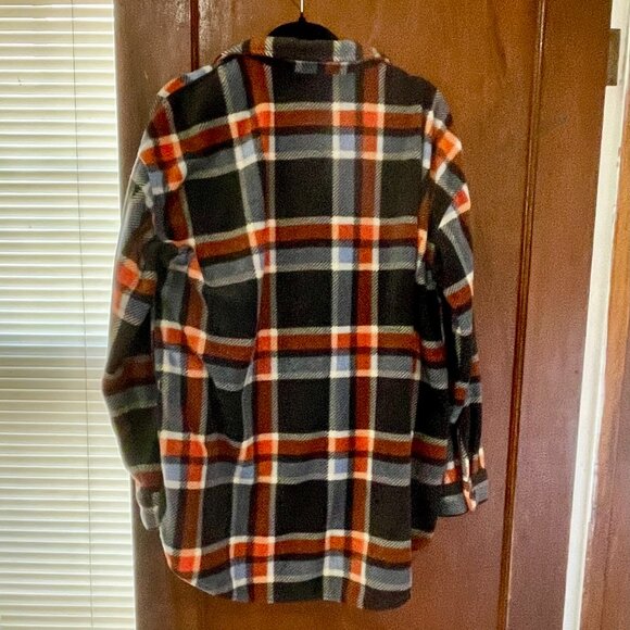Maurices Plaid Button Up with Pockets - Picture 2 of 3